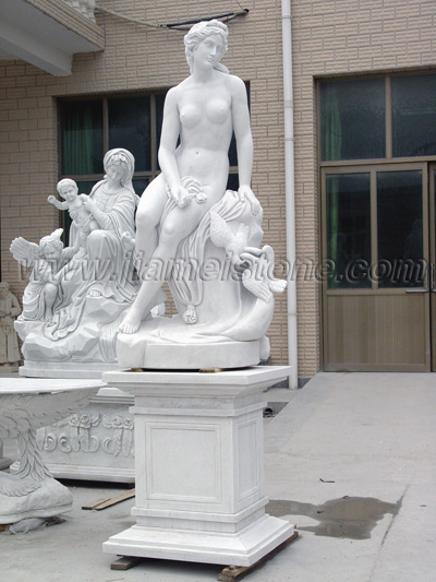 aphrodite statue